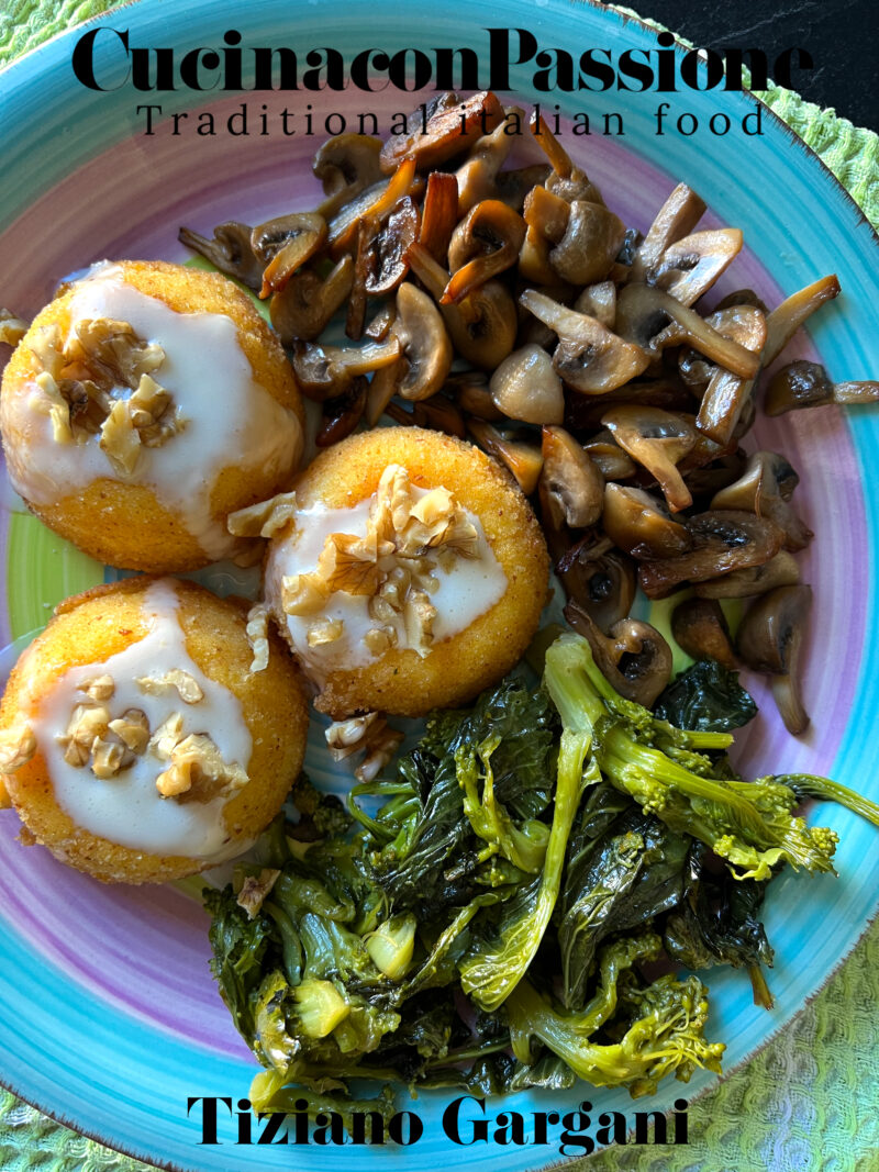 Polenta fritta e fonduta di gorgonzola con cime di rapa e funghi
